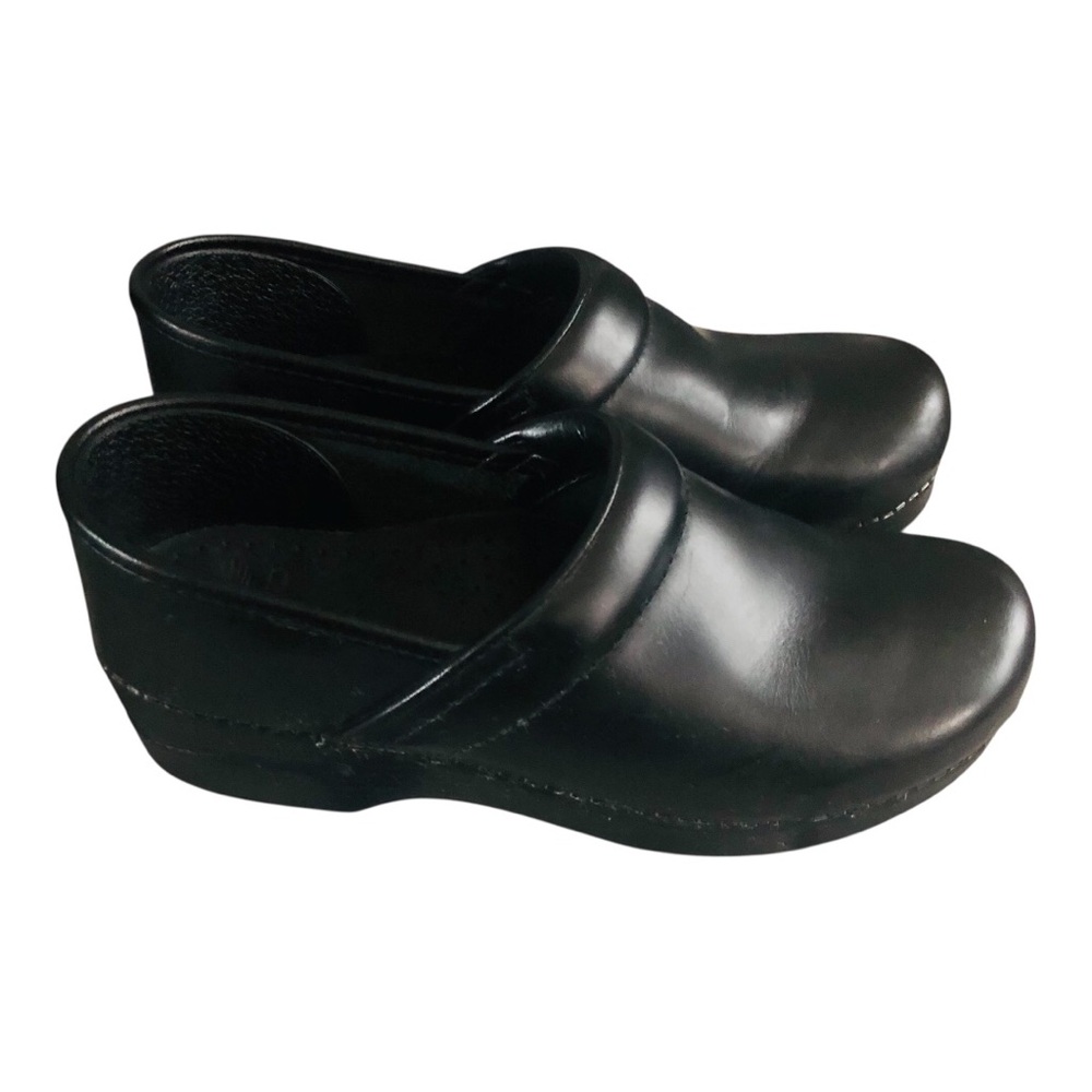 Dansko Black Leather Women’s Shoes Size 39 (8.5-9)